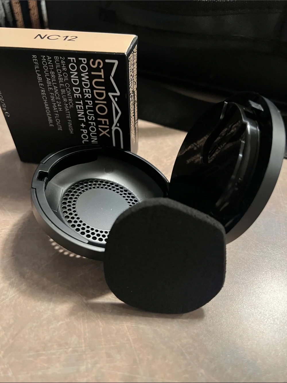 New- MAC Studio Fix Powder Plus Foundation NC12 - Black Compact